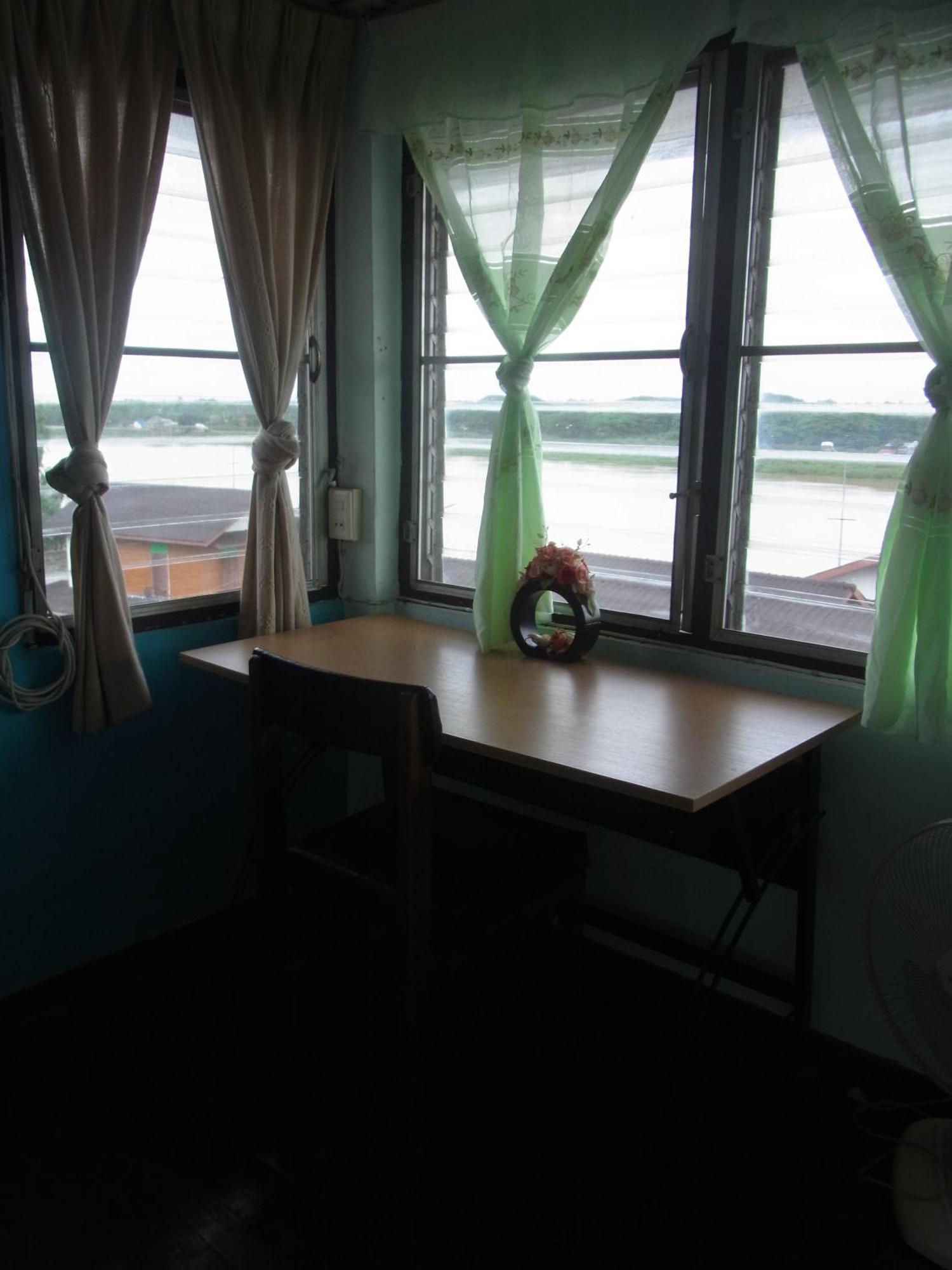 28 Rachabutr Hostel Ubon Ratchathani Δωμάτιο φωτογραφία