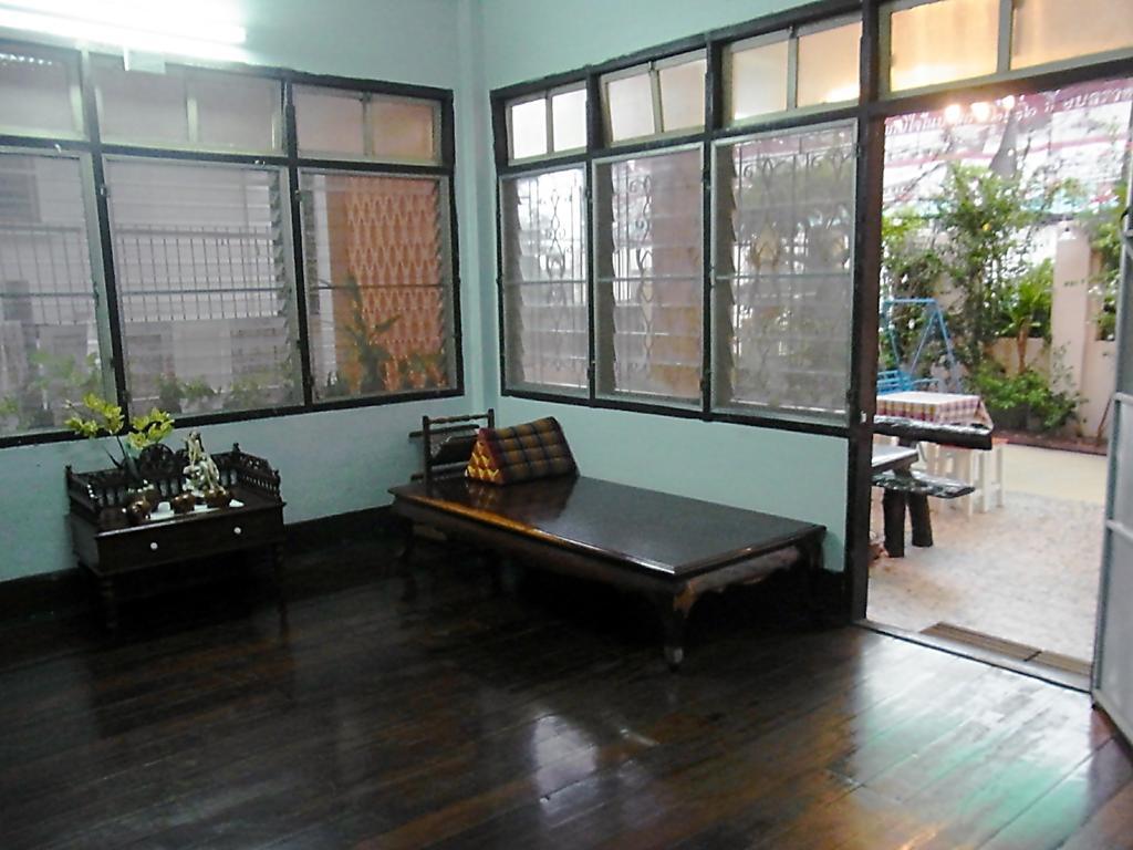28 Rachabutr Hostel Ubon Ratchathani Εξωτερικό φωτογραφία