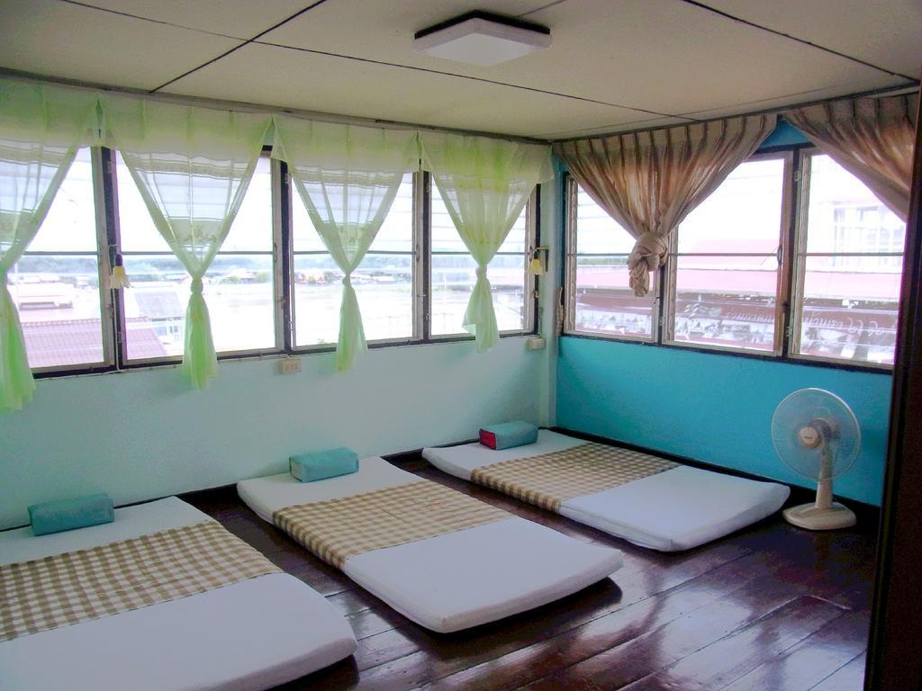 28 Rachabutr Hostel Ubon Ratchathani Δωμάτιο φωτογραφία